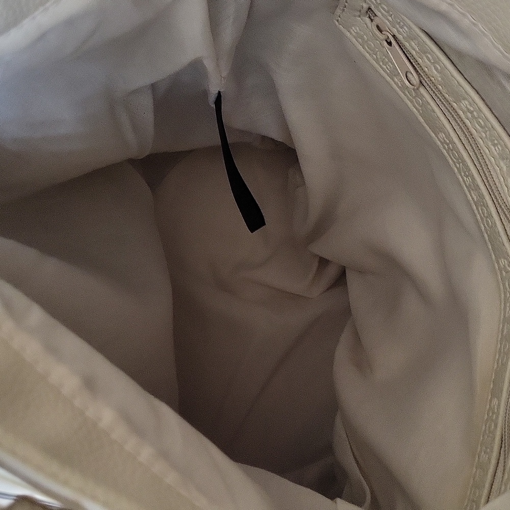 Stone & Co. Cream Leather Shoulder Bag - Picture 9 of 11